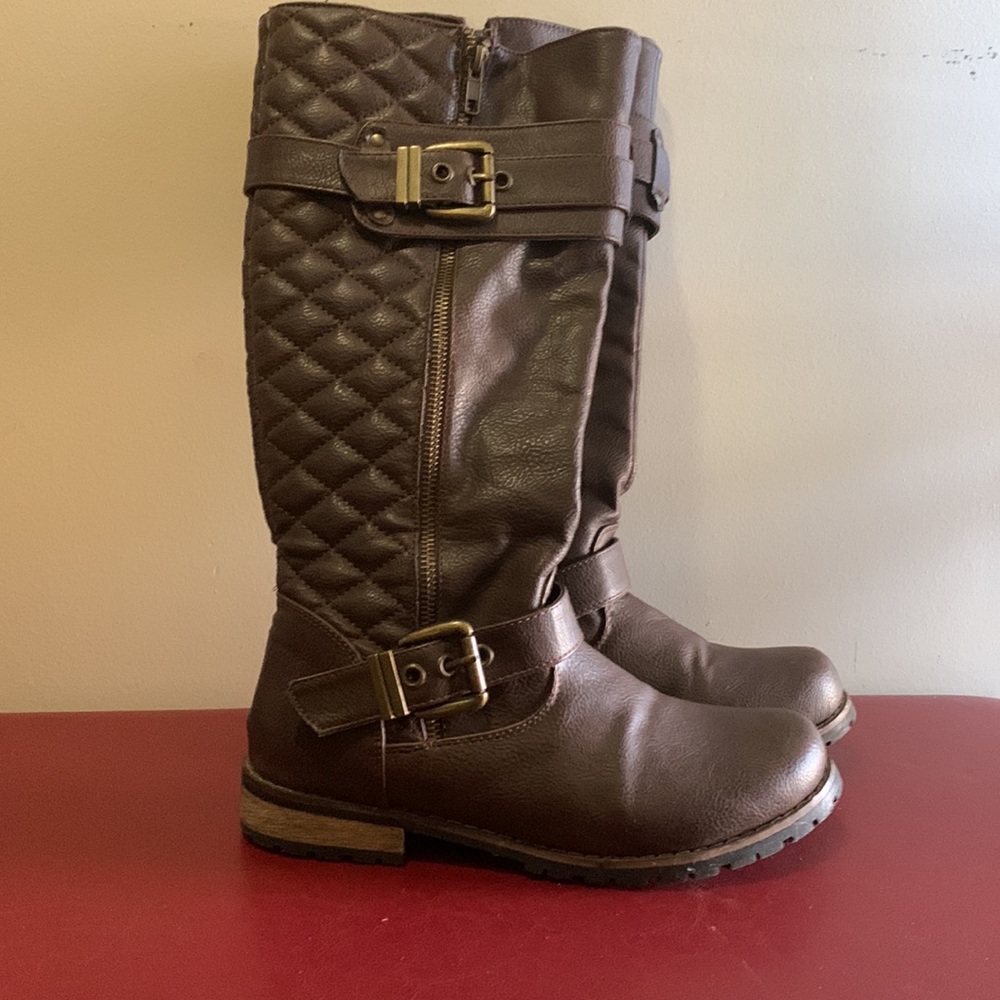 Cathy Jean Brown Boots - Picture 3 of 3